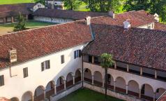 Il complesso dell'Abbazia di Mirasole Il complesso dell'Abbazia di Mirasole